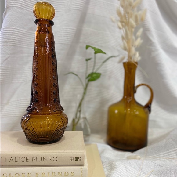 Vintage Amberia Glass Pitcher with Handle - Picture 2 of 3